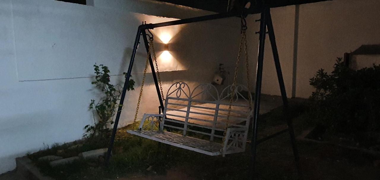 Oonjal Veedu Apartamento Kuttālam Exterior foto