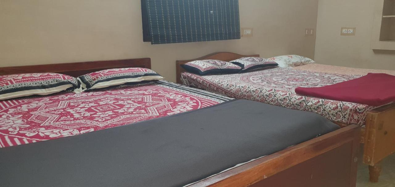 Oonjal Veedu Apartamento Kuttālam Exterior foto