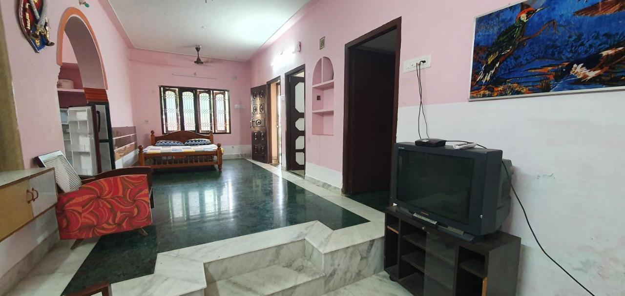 Oonjal Veedu Apartamento Kuttālam Exterior foto