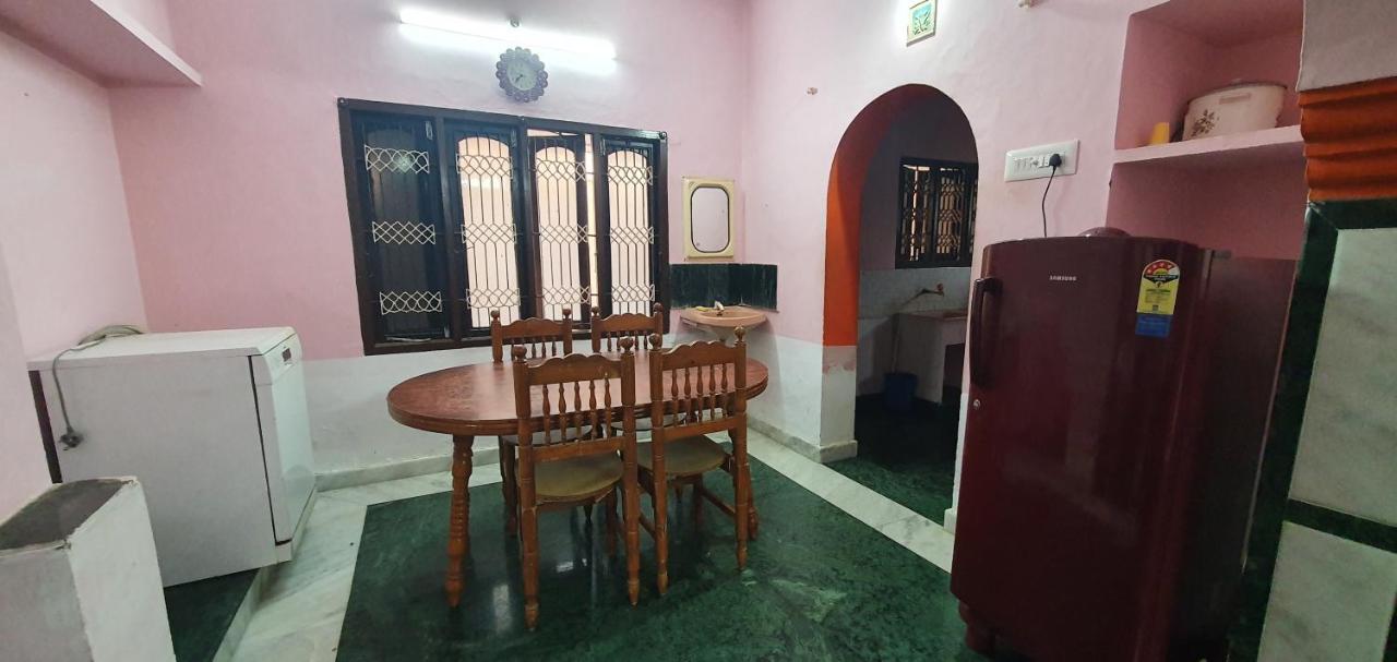 Oonjal Veedu Apartamento Kuttālam Exterior foto